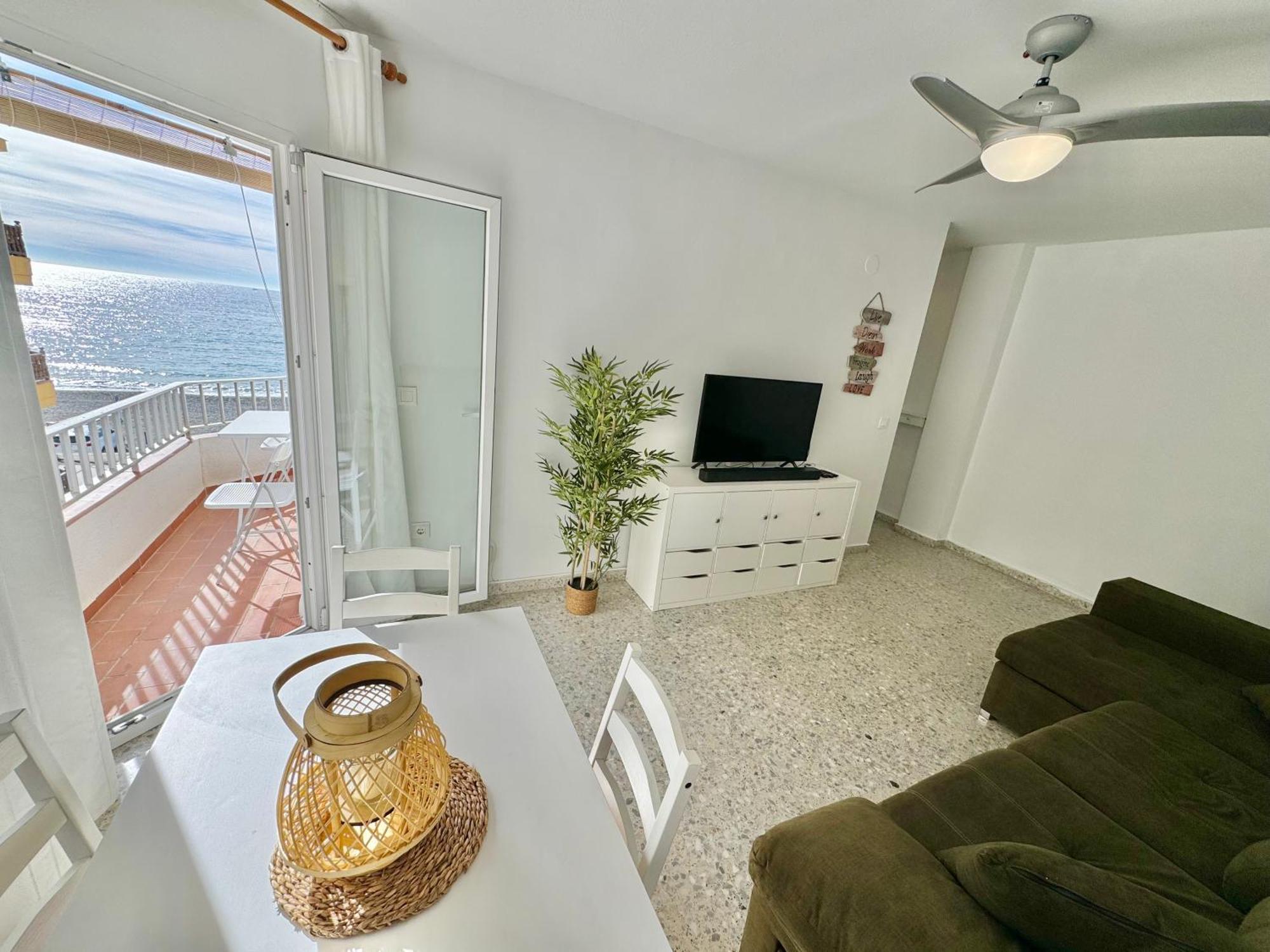 Quiet II Seaview Apartment La Herradura  Esterno foto