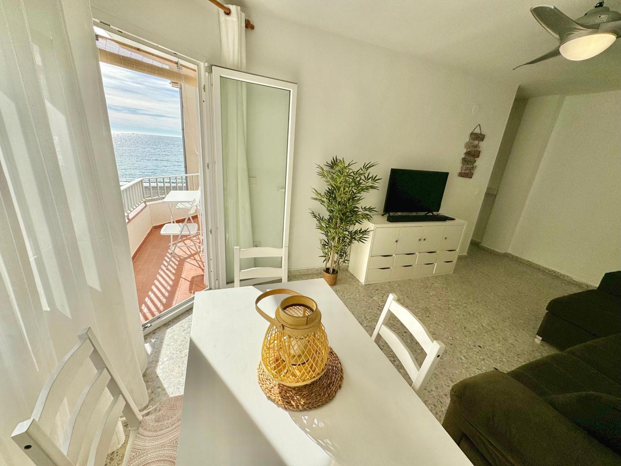 Quiet II Seaview Apartment La Herradura  Esterno foto