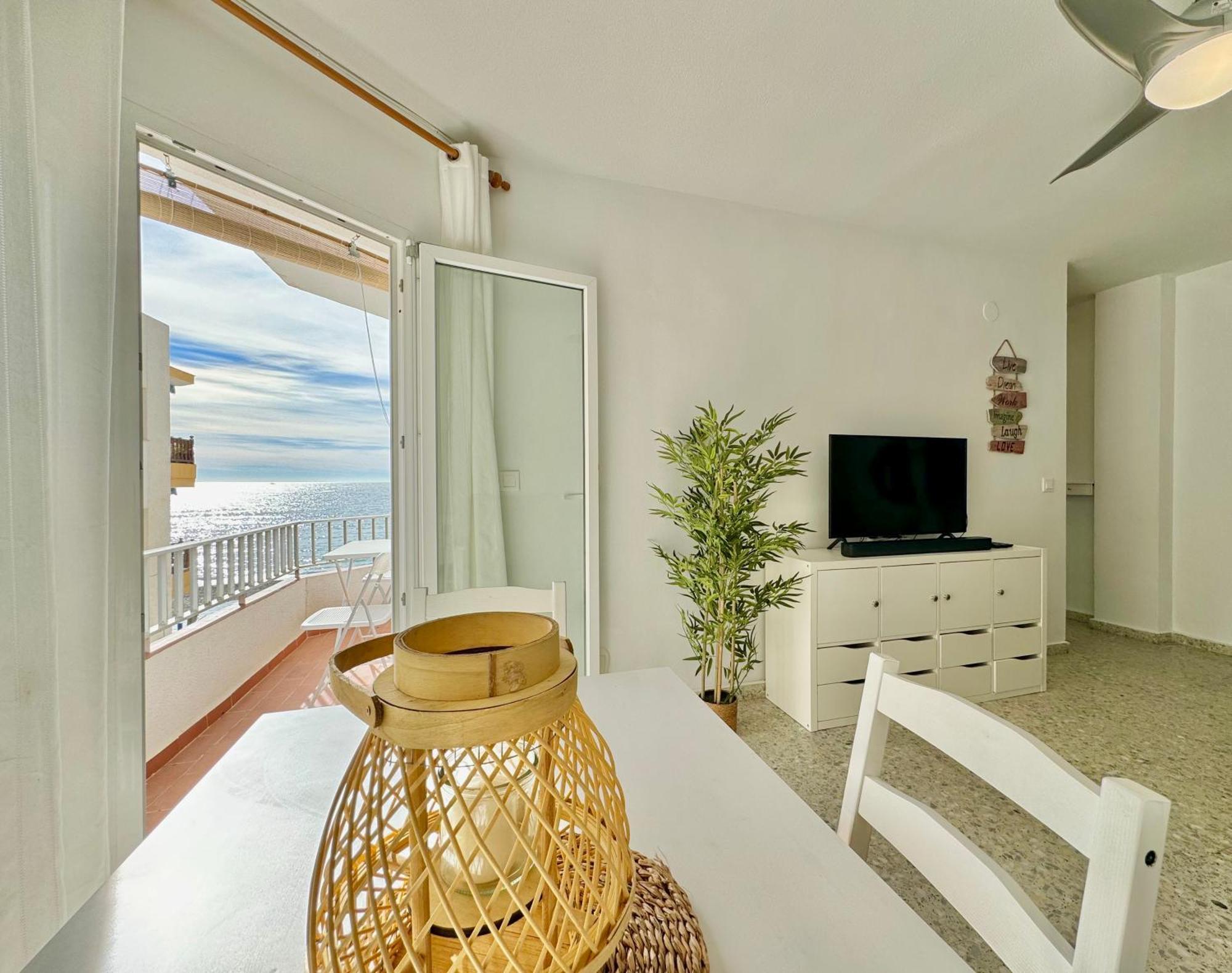 Quiet II Seaview Apartment La Herradura  Esterno foto